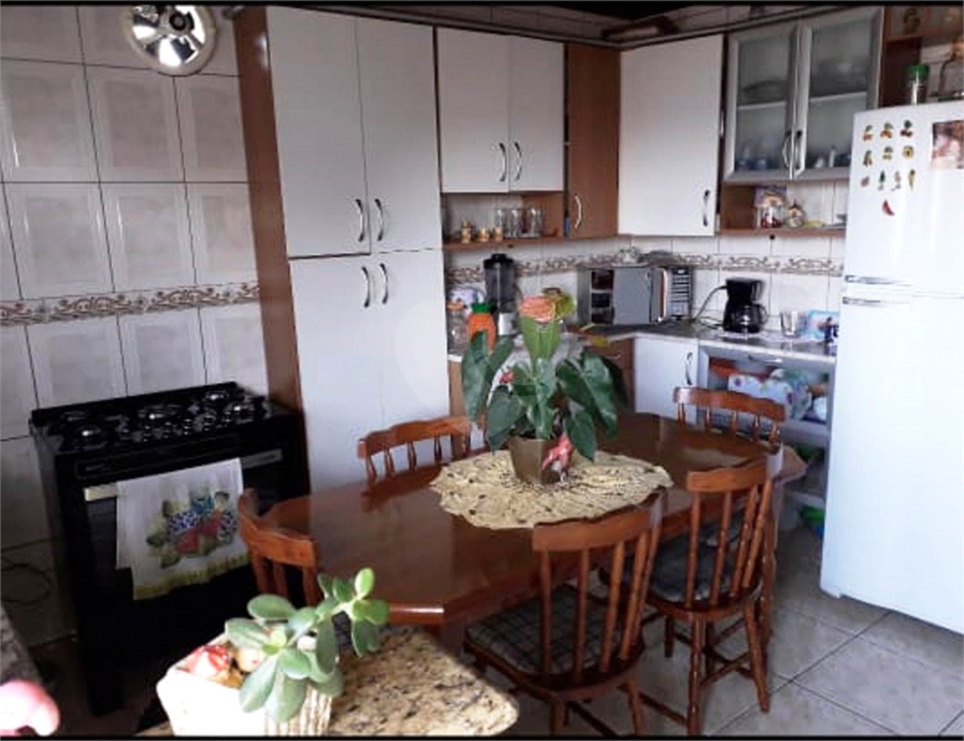 Casa versátil à venda: Casa com 2 Quartos, 3 Unidades Residenciais e Sala Comercial - Louveira