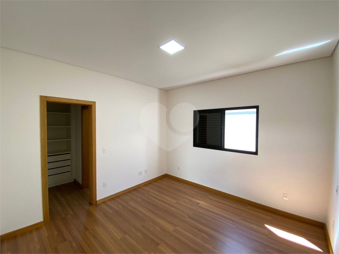 Casa térrea para venda no condomínio Residencial Quebec