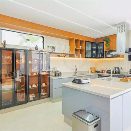 CASA DE ALTO PADRÃO 587m² - OPORTUNIDADE UNICA À VENDA NO SWISS PARK!