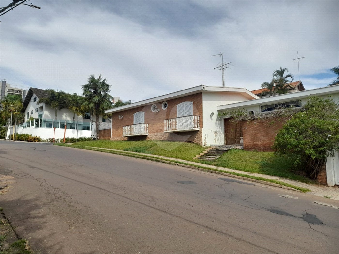 Casa Imponente à Venda no Bairro Santa Mônica – São Carlos