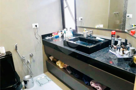 Apartamento à venda na Saúde de 500m² com 5 dormitórios, 4 suítes e 5 vagas