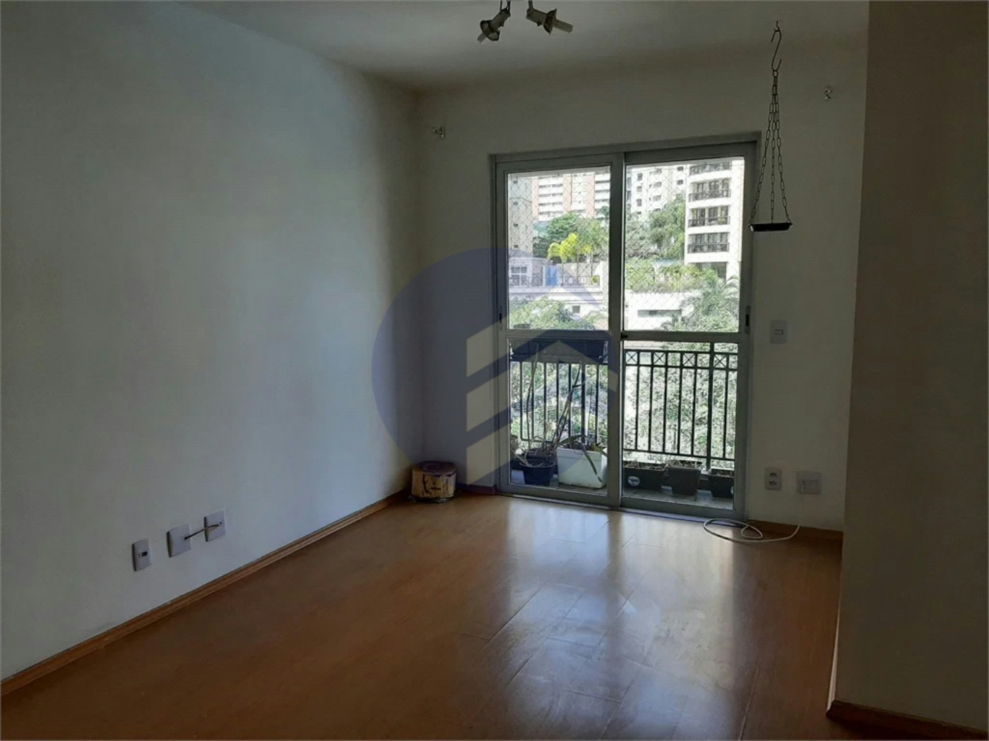 Apartamento à venda ou para alugar com 3 quartos, sendo 1 suíte, em Vila Suzana, São Paulo - SP