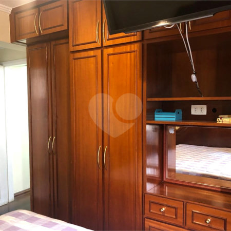 Apartamento com 3 dormitórios, Bairro Saúde,, Muito proximo do metro São Judas e da Igreja!