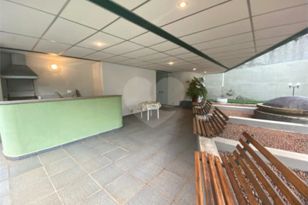 Casa térrea com 3 quartos para alugar no Jardim dos Estados, São Paulo - SP