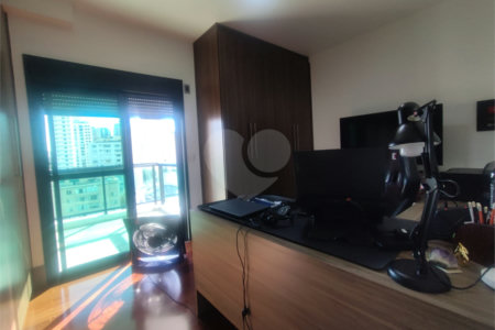 Apartamento à venda com 4 quartos, sendo 3 suítes, em Aclimação, São Paulo, SP