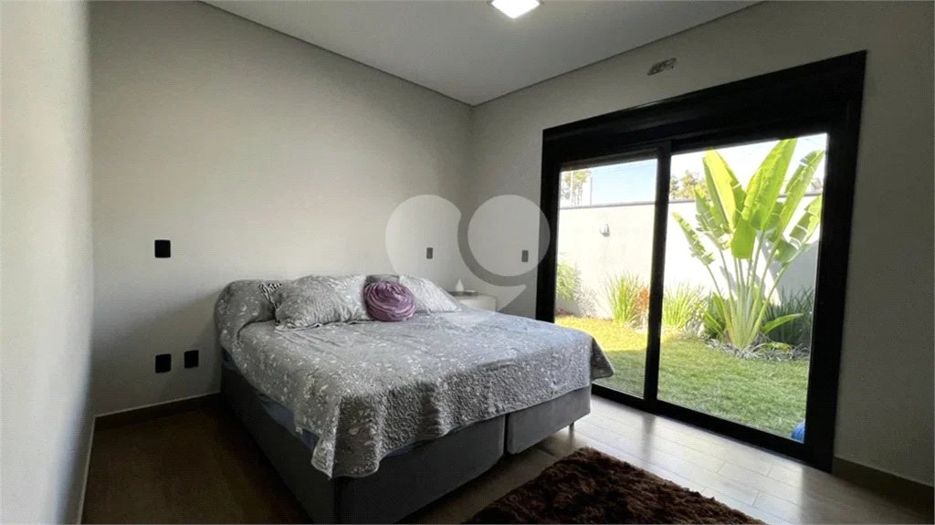 Casa térrea com 3 amplas suítes, á venda no Condomínio Morada do Engenho em Piracicaba/SP.