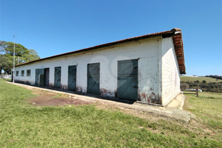 Fazenda para alugar com 3 quartos em Vila Santana, Itapetininga, SP