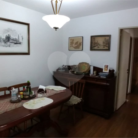 Apartamento à venda com 3 quartos, sendo 1 suíte,  em Cerqueira César, São Paulo, SP