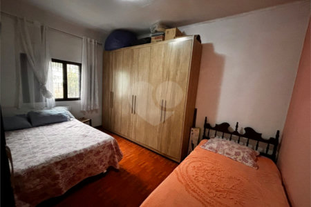 Casa Térrea à venda com 4 quartos, sendo 1 suíte, em Vila Germinal, São Paulo, SP