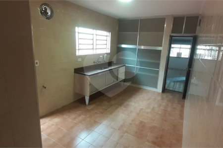 Casa à venda com 3 quartos, sendo 1 suíte, em Vila Gustavo, São Paulo, SP