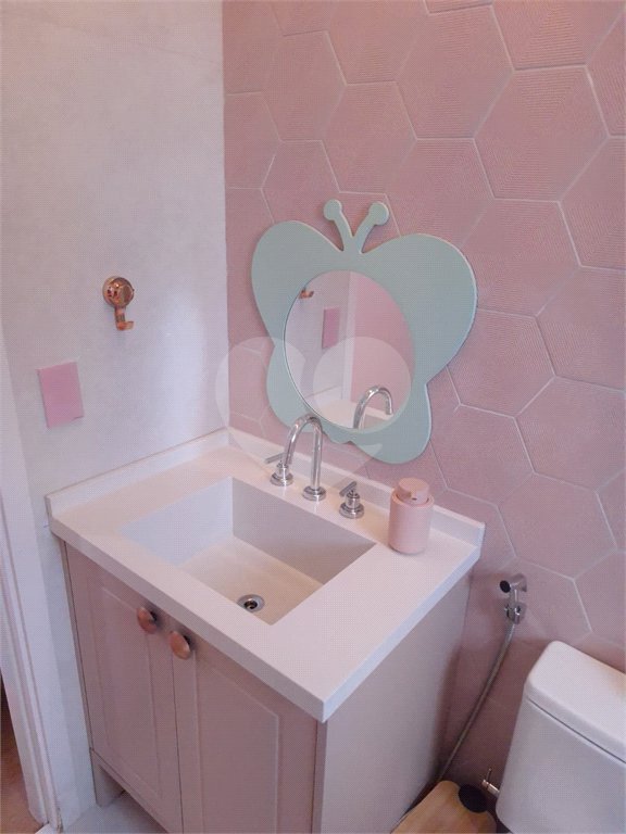 Apartamento à venda com 4 quartos, sendo 2 suítes,  em Vila Anastácio, São Paulo, SP