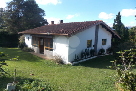 Casa à venda com 2 quartos, sendo 1 suíte, em Campos de Atibaia, Atibaia, SP