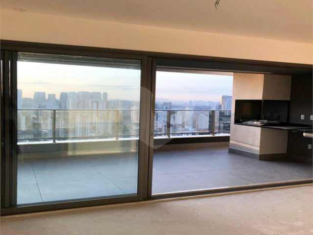 Apartamento à venda com 3 suítes em Brooklin, São Paulo, SP