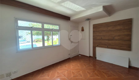 Casa à venda com 3 quartos, sendo 2 suítes,  no condomínio Quintas Marajoara, São Paulo - SP