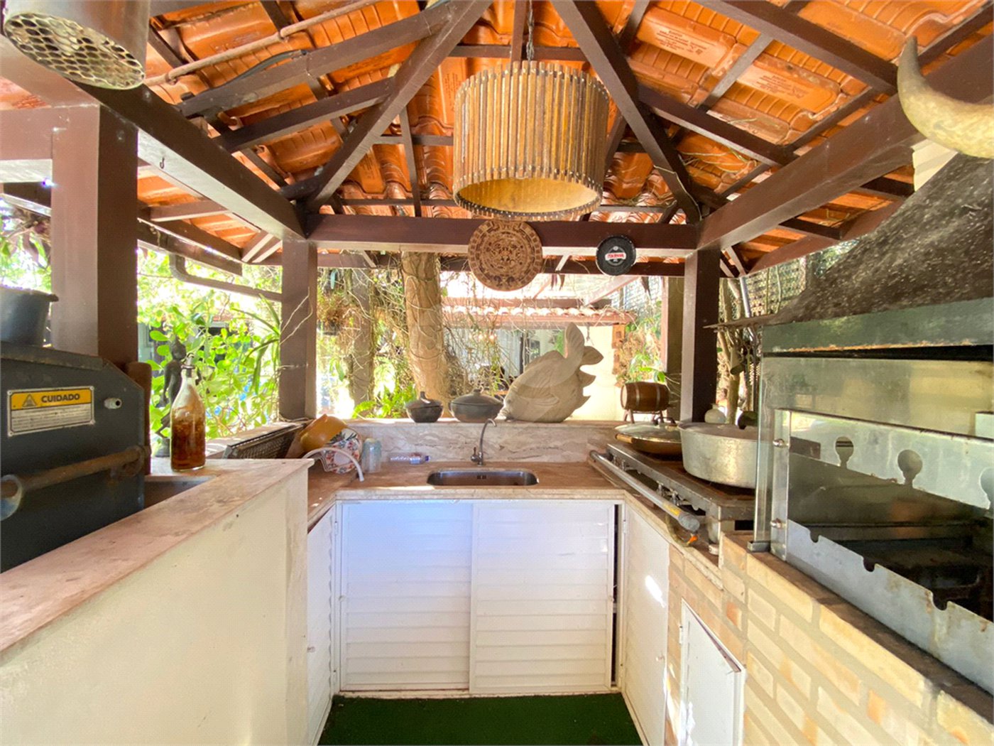 Casa à venda com 6 quartos, sendo 4 suítes, em Canto, Armação dos Búzios, RJ