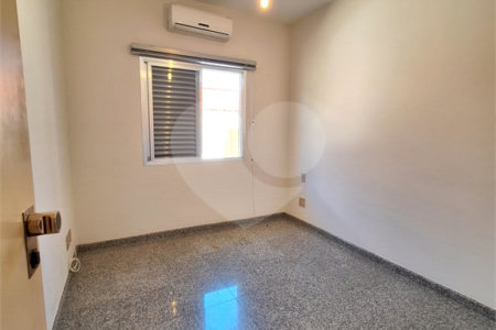 Casa à venda ou para alugar com 4 quartos, sendo 2 suítes,  em Santa Rosa, Vinhedo, SP