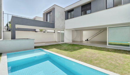 Casa à venda com 4 suítes no condomínio Edifício Jade, São Paulo - SP