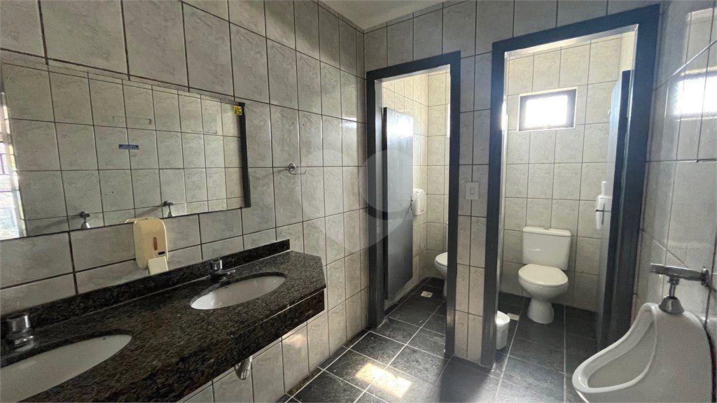 Salão Comercial para alugar em Vila Thais, Atibaia, SP