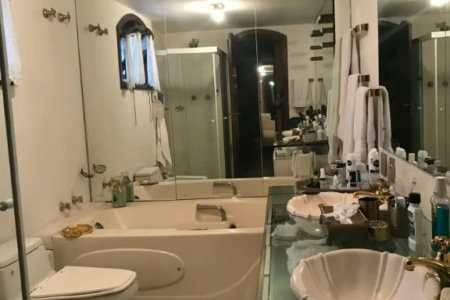 Casa à venda com 5 quartos, sendo 2 suítes, em Jardim Everest, São Paulo, SP