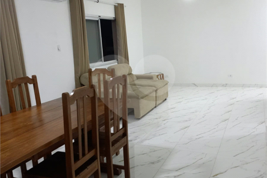 Apartamento à venda com 3 quartos, sendo 1 suíte, em Tortuga, Guarujá, SP