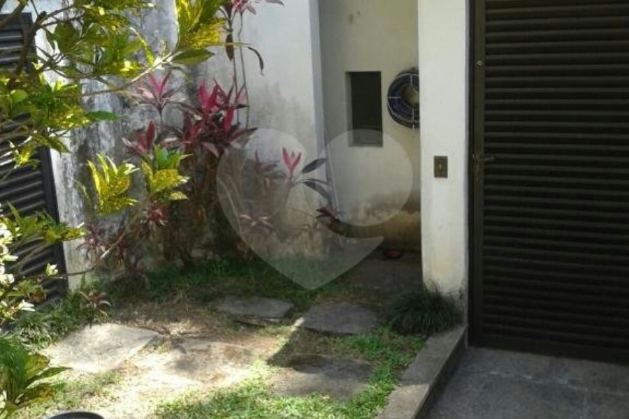 Sobrado à venda com 5 quartos, sendo 1 suíte, em Tremembé, São Paulo, SP