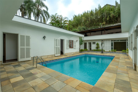 Casa Térrea à venda ou para alugar com 4 suítes em Jardim Marajoara, São Paulo, SP
