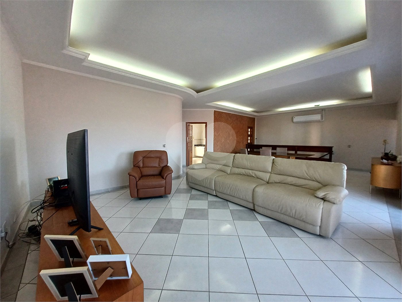 Casa à venda com 3 quartos, sendo 1 suíte, em Jardim Brasilândia, Sorocaba, SP