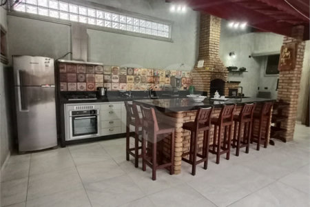 Casa à venda com 3 suítes no condomínio Aruã, Mogi das Cruzes - SP