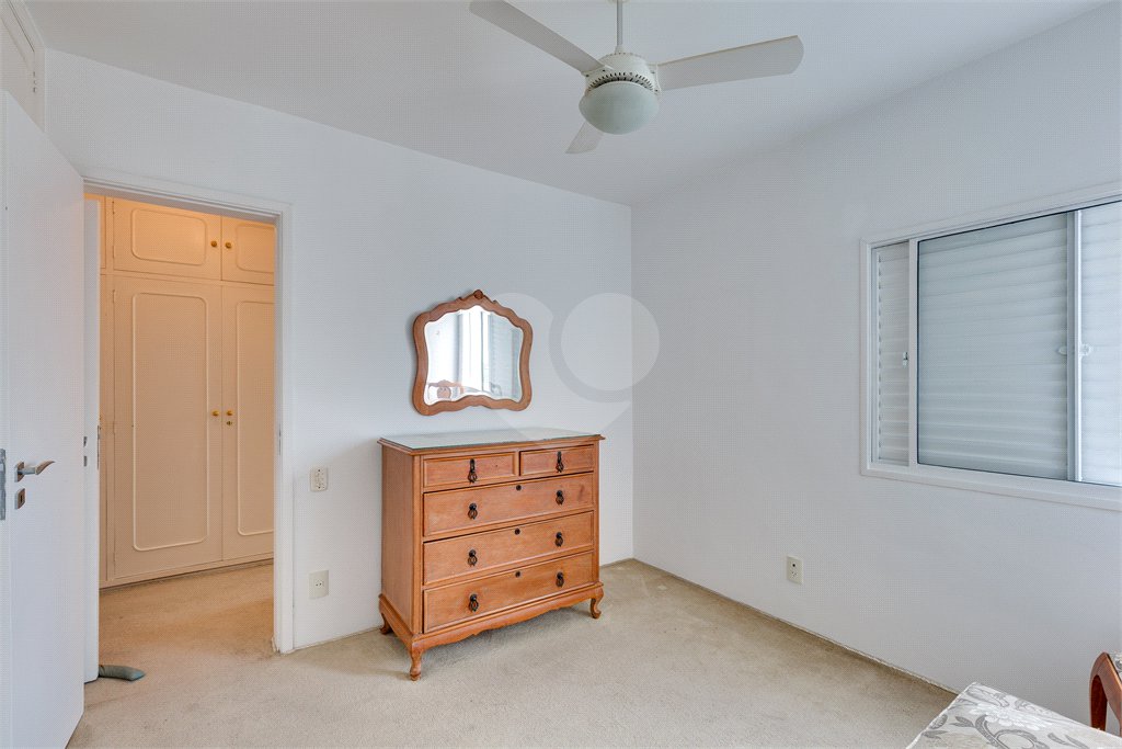 Apartamento à venda com 3 suítes em Real Parque, São Paulo, SP