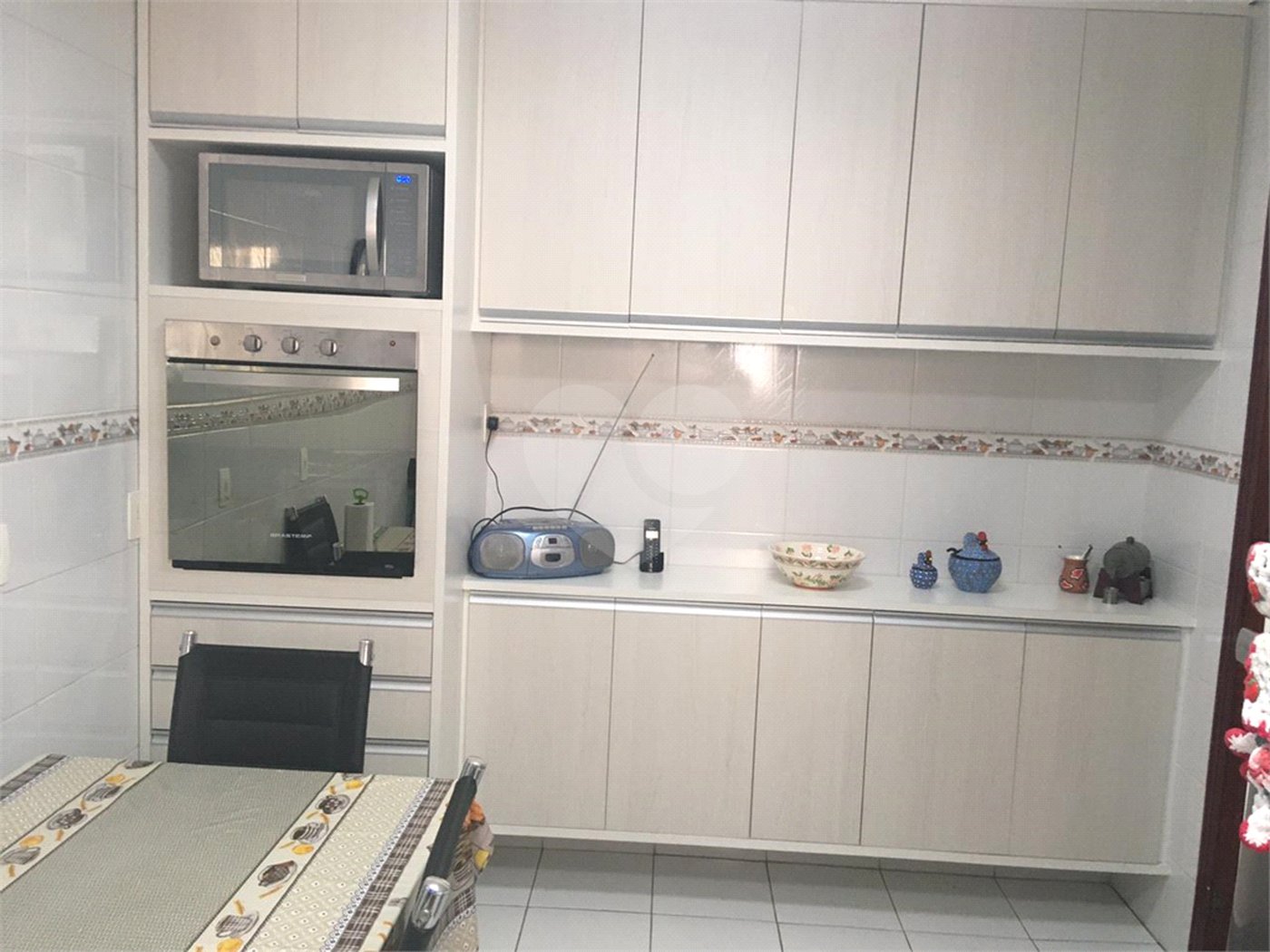 Casa à venda com 3 quartos, sendo 1 suíte, no condomínio Morada de Itapuã, São Paulo - SP