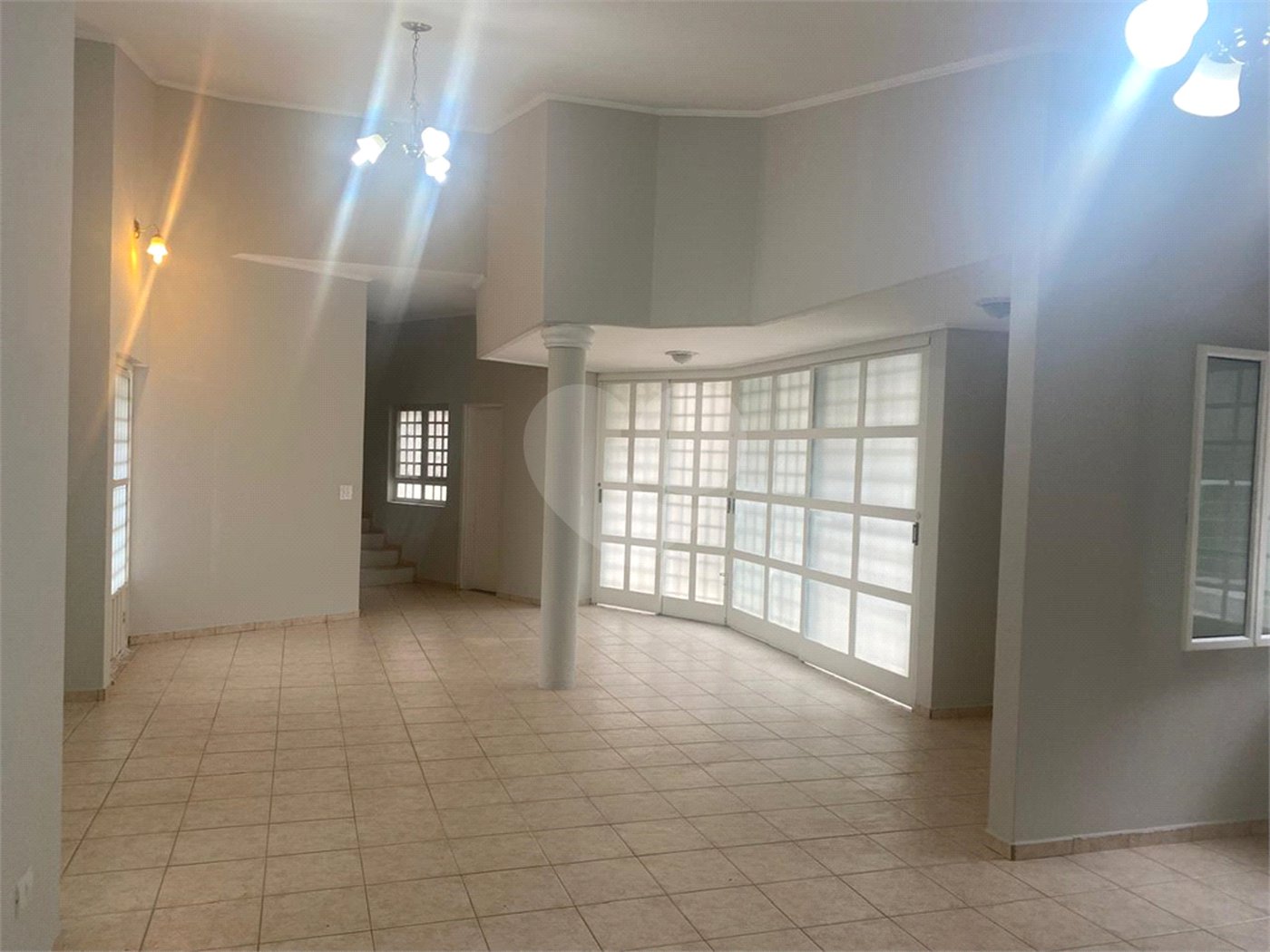 Sobrado à venda ou para alugar com 3 quartos, sendo 1 suíte, no Centro, Salto, SP