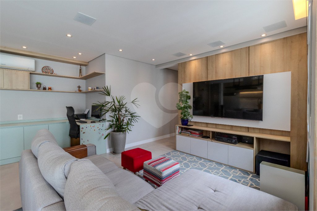 Apartamento à venda com 2 quartos, sendo 1 suíte, em Chácara Santo Antônio, São Paulo, SP