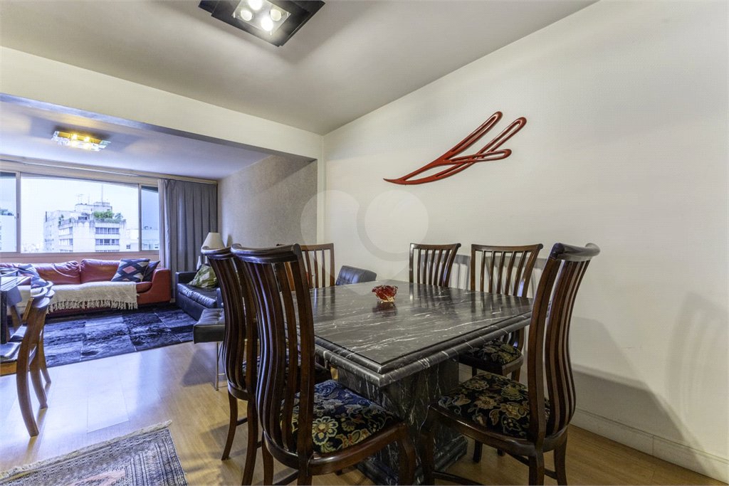 Apartamento à venda com 3 quartos, sendo 1 suíte, em Bela Vista, São Paulo, SP