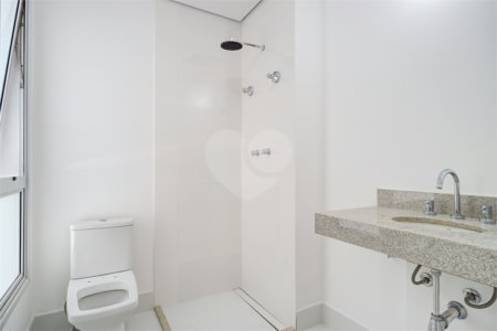 Casa à venda ou para alugar com 3 suítes no condomínio Jardim Flora, São Paulo - SP