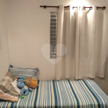 Sobrado à venda com 3 quartos, sendo 1 suíte, em Vila Santa Margarida, Ferraz de Vasconcelos, SP