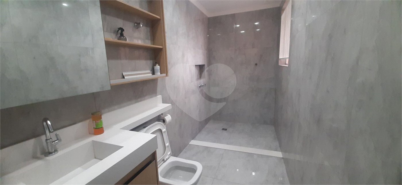 Sobrado à venda com 3 quartos, sendo 1 suíte, em Jardim Sarah, São Paulo, SP