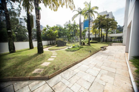 Apartamento à venda com 4 quartos, sendo 3 suítes, em Vila Andrade, São Paulo, SP