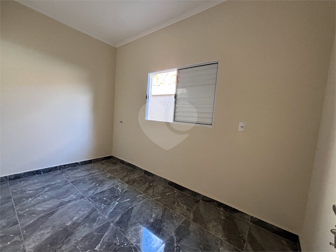 Casa de Vila à venda com 2 quartos, sendo 1 suíte, em Parque São Bento, Sorocaba, SP