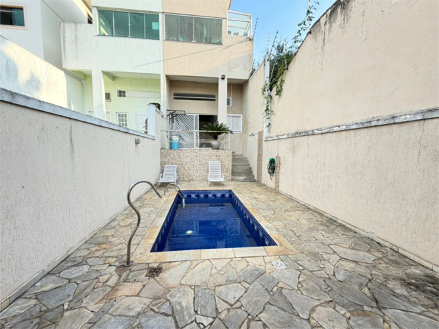 Sobrado à venda com 3 quartos, sendo 2 suítes,  em Santana, São Paulo, SP