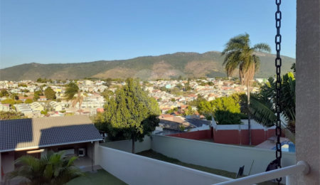Sobrado à venda com 3 quartos, sendo 1 suíte, em Jardim Paulista, Atibaia, SP