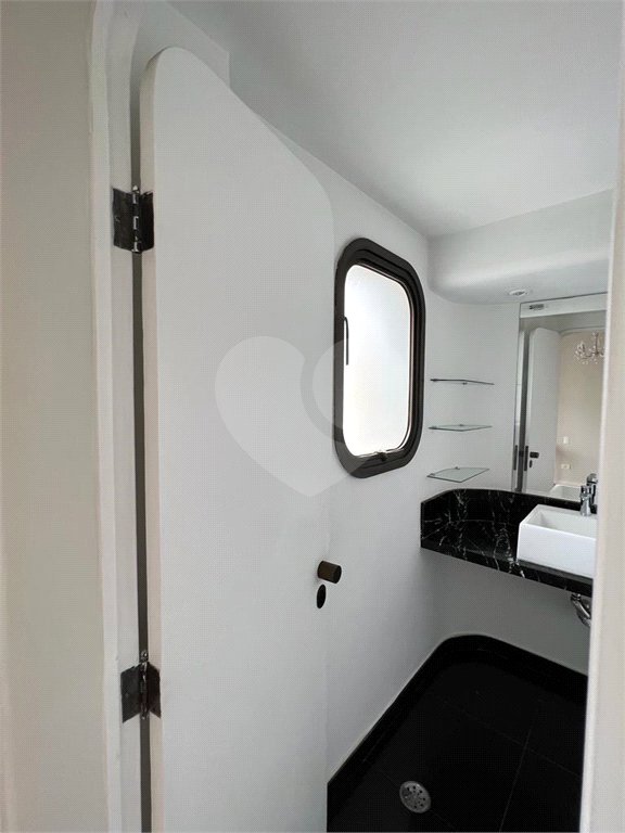 Apartamento à venda com 3 quartos, sendo 2 suítes,  em Vila Suzana, São Paulo, SP