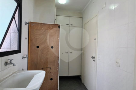 Apartamento à venda com 3 suítes em Vila Uberabinha, São Paulo, SP