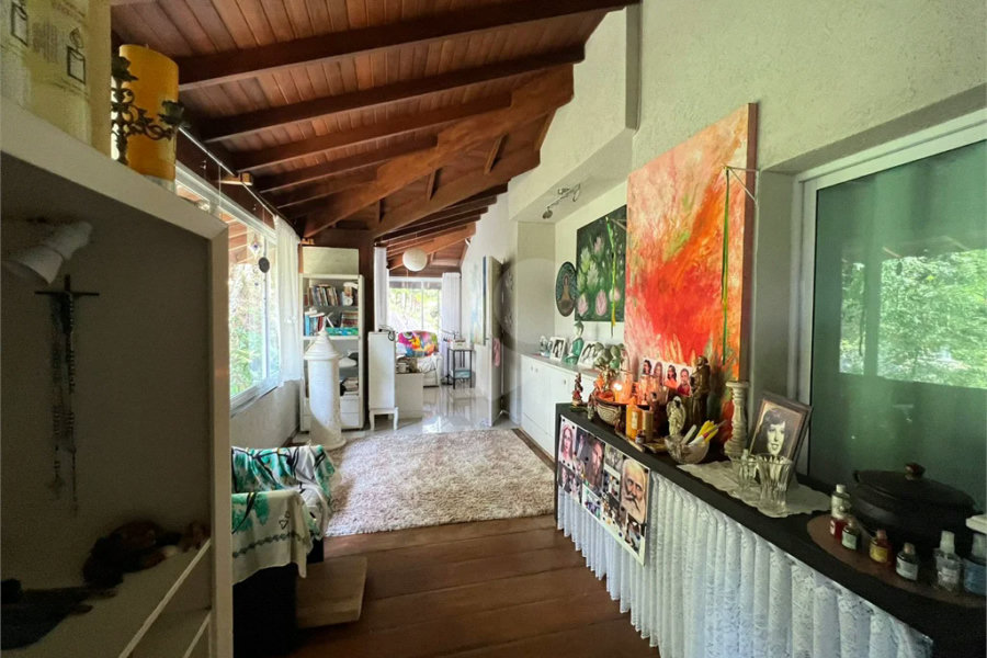 Casa à venda com 6 quartos, sendo 5 suítes, no condomínio Alpes da Cantareira, Mairiporã - SP