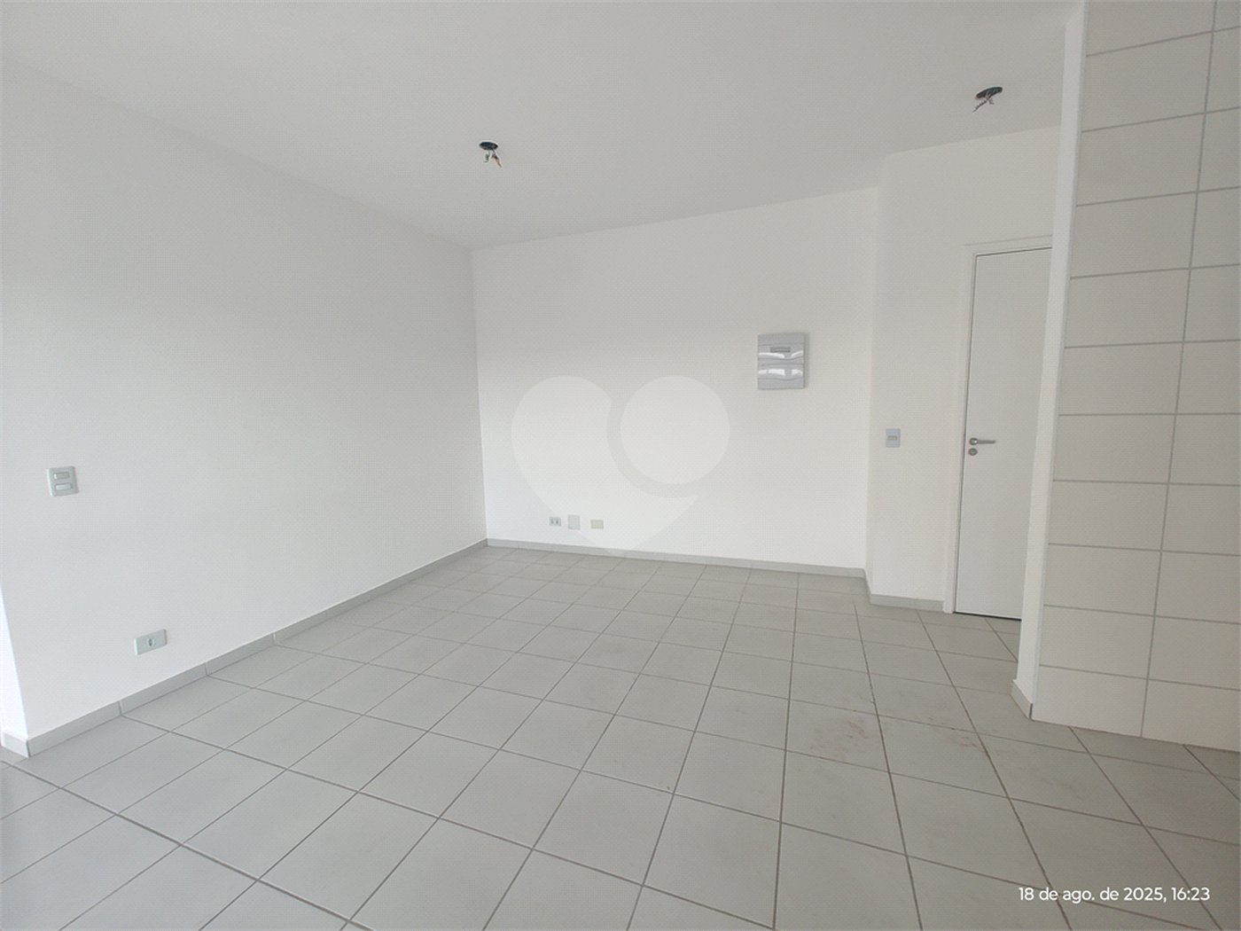 Apartamento para alugar com 2 quartos em Jardim das Palmeiras, Atibaia, SP