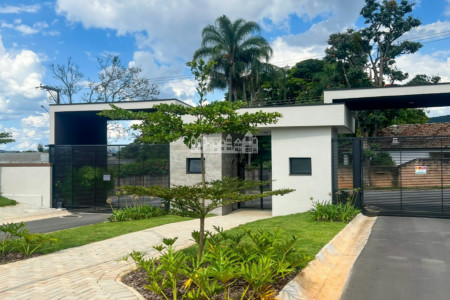 Casa para alugar com 3 suítes no condomínio Juca 700, Atibaia - SP