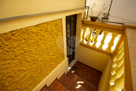 Sobrado à venda com 5 quartos, sendo 3 suítes, no Centro, São Roque, SP