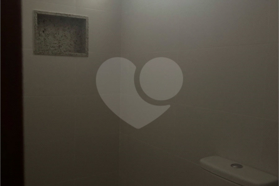 Casa à venda com 2 quartos, sendo 1 suíte, no condomínio Maracujas, São Paulo - SP
