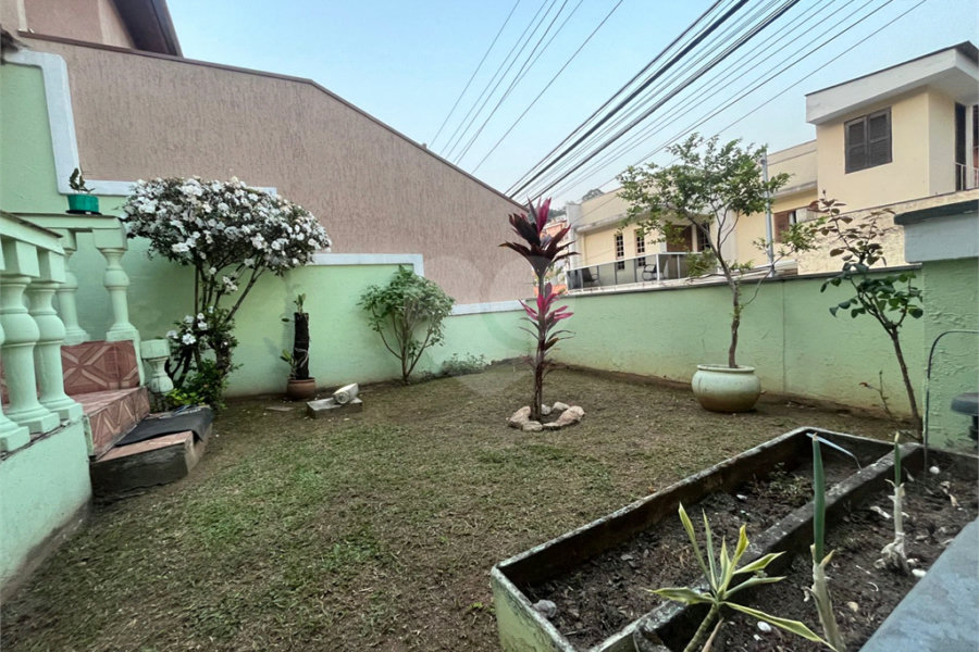 Sobrado à venda com 3 quartos, sendo 1 suíte, em Vila Irmãos Arnoni, São Paulo, SP