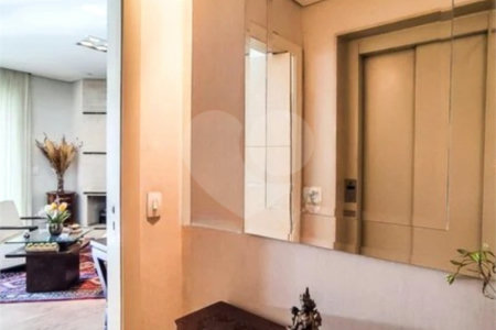 Apartamento à venda com 3 suítes em Vila Suzana, São Paulo, SP