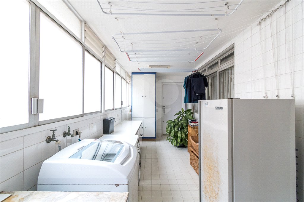 Apartamento à venda com 4 quartos, sendo 2 suítes, em Jardim Paulista, São Paulo, SP